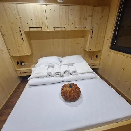 Sloneczny Brzeg Ekskluzywne Z Jacuzzi Tegoborze