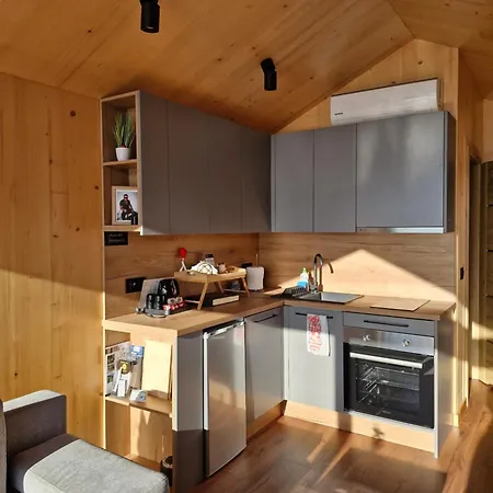 Sloneczny Brzeg Ekskluzywne Z Jacuzzi Tegoborze