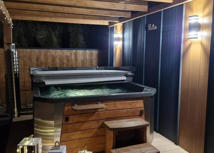 Sloneczny Brzeg Ekskluzywne Z Jacuzzi Tegoborze